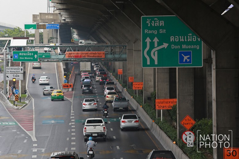 ปิดแล้ว !! สะพานเข้าท่าอากาศยานดอนเมือง