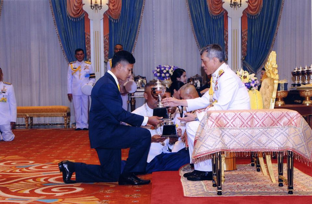 ในหลวง...ทรงชื่นชมกีฬาจักรยานเป็นกีฬาแบบอย่าง ในหลวง...ทรงชื่นชมกีฬาจักรยานเป็นกีฬาแบบอย่าง