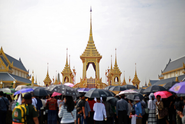(ภาพชุด)ปชช.เข้าชมนิทรรศการพระเมรุมาศแน่นขนัด!