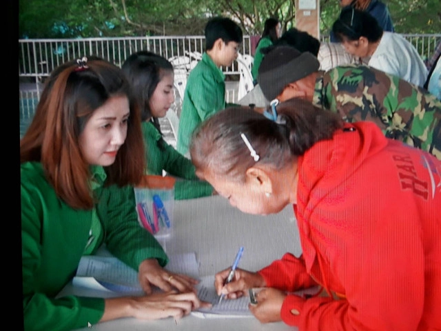 6 ตำบลใน อ.บางปะอิน ยังอ่วม น้ำท่วมขังนานนับเดือน  ส่งกลิ่นเน่าเหม็น