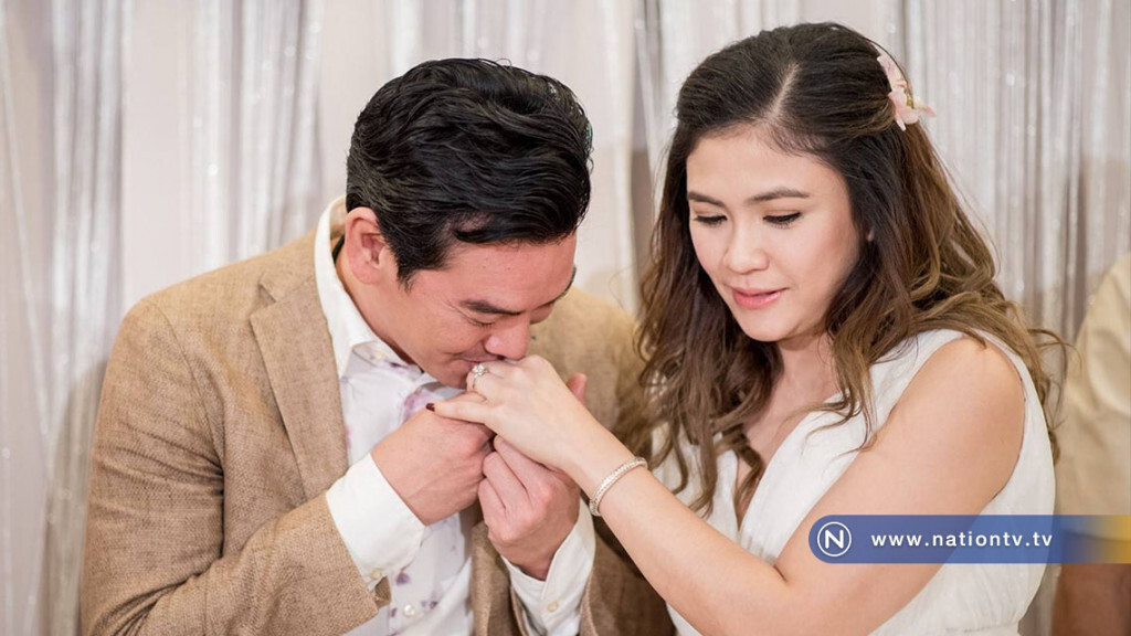 เป็นภาพที่น่ายินดี! พิธีแต่งงาน "ชาคริต - แอน" แบบเรียบง่าย เป็นภาพที่น่ายินดี! พิธีแต่งงาน "ชาคริต - แอน" แบบเรียบง่าย