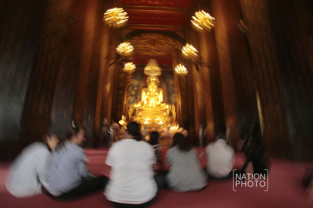 ประชาชนเข้ากราบพระบรมราชสรีรางคารที่วัดบวรนิเวศ