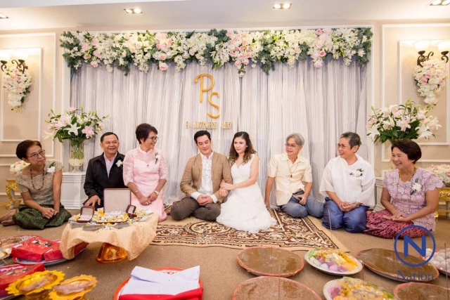 เป็นภาพที่น่ายินดี! พิธีแต่งงาน "ชาคริต - แอน" แบบเรียบง่าย