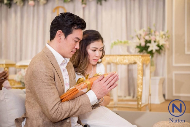 เป็นภาพที่น่ายินดี! พิธีแต่งงาน "ชาคริต - แอน" แบบเรียบง่าย