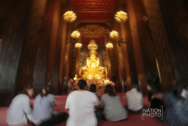 ประชาชนเข้ากราบพระบรมราชสรีรางคารที่วัดบวรนิเวศ