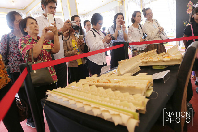 แน่นขนัด! นิทรรศการพระเมรุมาศและสิ่งปลูกสร้างพระเมรุมาศ