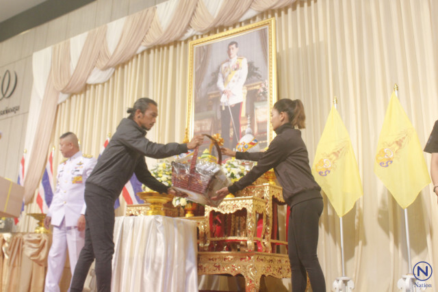 "ตูน" สำนึกในพระมหากรุณาธิคุณ ร.10 ทรงพระราชทานสิ่งของ-รับสั่งให้ภารกิจสำเร็จ