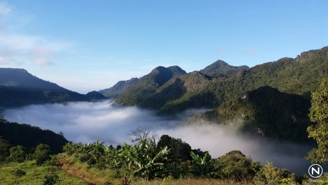 เปิดภาพทะเลหมอก ดอยผ้าห่มปก ขาวโพลนคู่ขนานภูเขา