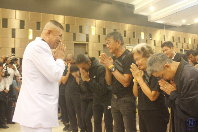 "ตูน" สำนึกในพระมหากรุณาธิคุณ ร.10 ทรงพระราชทานสิ่งของ-รับสั่งให้ภารกิจสำเร็จ