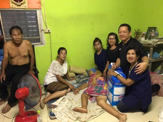 "โต นวนคร" สองล้อสายบุญ
ผมจะช่วยคนเหล่านี้จนกว่าผมจะหมดแรง 
เพียงบอกมา ผมจะลงไปช่วยทันที