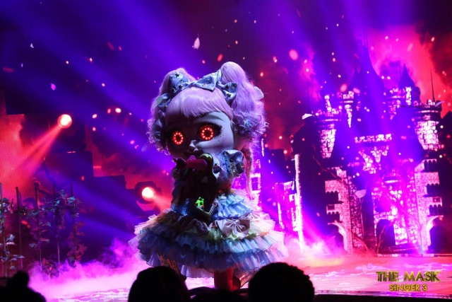 เจ้าของเสียงสุดยอด
หน้ากากตุ๊กตา คือเธอคนนี้