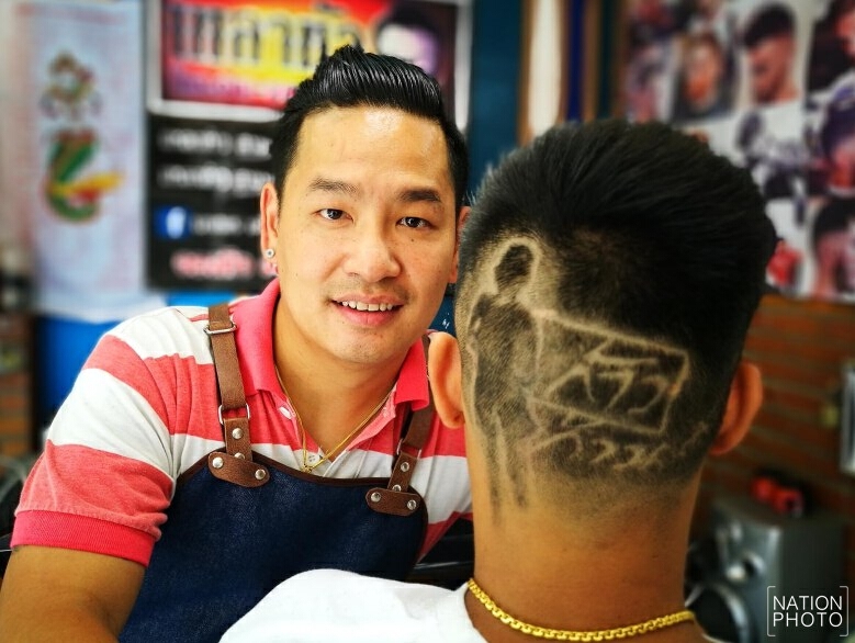 ร้านตัดผมเชียงใหม่ รับตัดผมทรง "ก้าวคนละก้าว" ค่าบริการตามศรัทธาสมทบบริจาค "พี่ตูน"