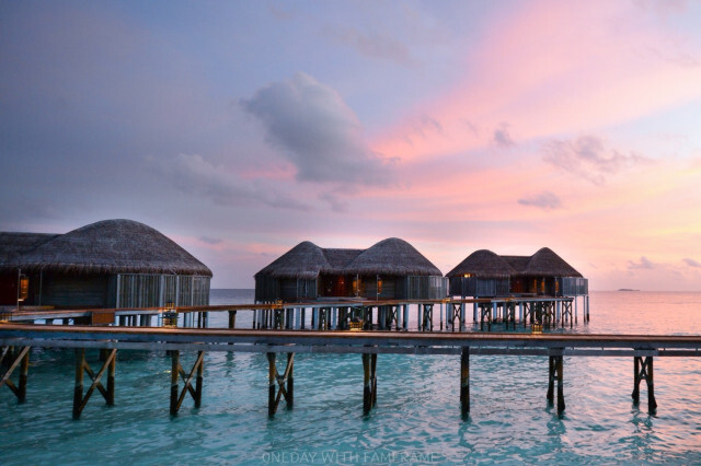 นอนนิ่งๆ ทิ้งตัวที่ "Maldives" 
เกาะสวรรค์ของคนอยากสังสรรค์กับธรรมชาติ