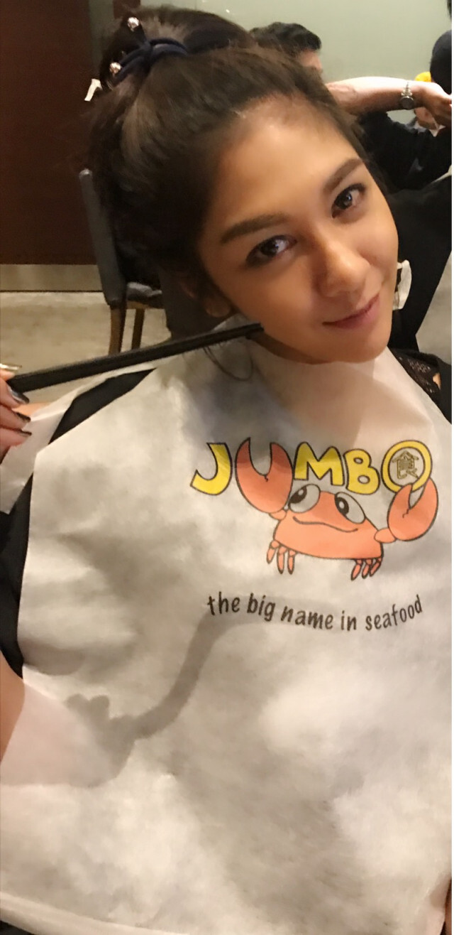 อร่อยจนต้องดูดนิ้ว 
JUMBO Seafood @สิงคโปร์