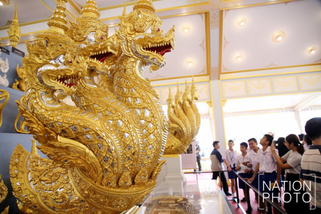 ปชช.เข้าชมนิทรรศการพระเมรุมาศ หนาแน่น!