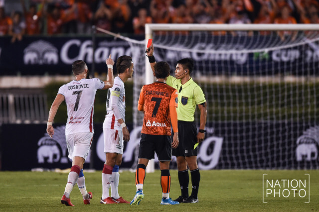 กว่างโซ้งมหาภัย ล้ม แข้งเทพ 4-2 คว้าแชมป์ช้างเอฟเอ คัพ 2017 ชิงตั๋ว ACL
