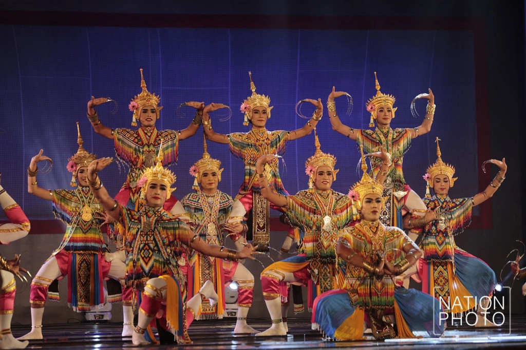 (ภาพชุด) การแสดง"มโนราห์"
ในนิทรรศการงานพระราชพิธีถวายพระเพลิงพระบรมศพ ร.9 (ภาพชุด) การแสดง"มโนราห์"
ในนิทรรศการงานพระราชพิธีถวายพระเพลิงพระบรมศพ ร.9