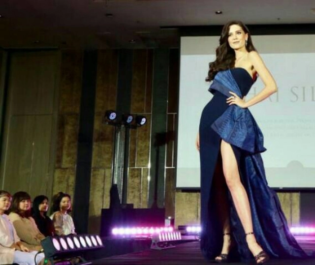 เบื้องหลังของ "มารีญา" กับชุดสวยแบรนด์ไทย...