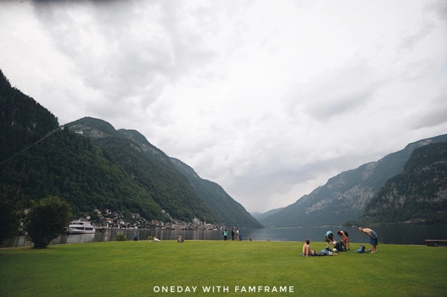"Hallstatt Austria" 
เป็นเมืองที่ไม่มีอะไร...รรรรร
 ไม่มีอะไรเลย... ยยยยย!