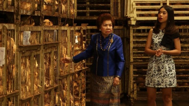 รู้จัก"นายแม่"จรีพร เทพผดุงพร 
ตำนาน"กะทิชาวเกาะ"อันดับ1ของโลก
เศรษฐีใจบุญบริจาค10ล้าน ให้ "ตูน"