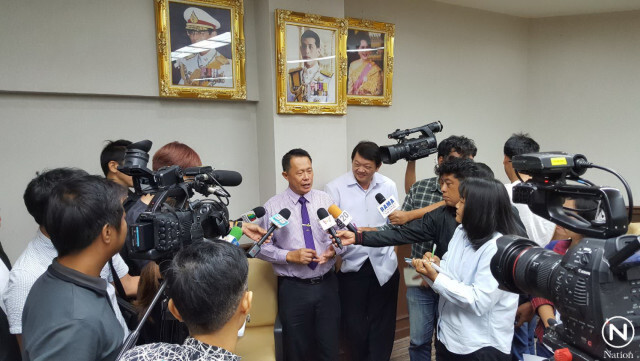 แพทย์แผนไทย ร่วมมือ "แสงชัย"
วิจัย "ยารักษามะเร็งหมอแสงชัย"
ระยะแรกจะให้รู้ผลใน 3 เดือน!!