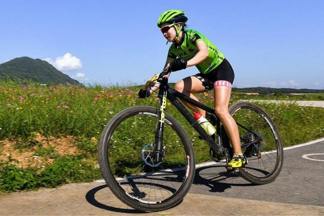 อรรถพล-นาตาลี โชว์ฟอร์มสุดแกร่ง ผงาดแชมป์ "สิงห์ เมาเท่นไบค์" สนามสุดท้าย