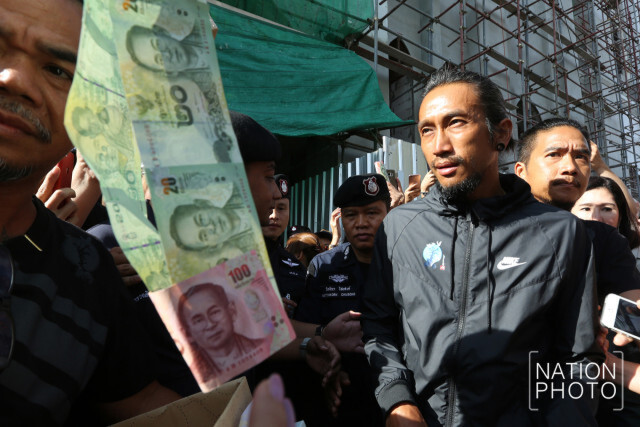 "มีชัย" ขอบคุณ "ตูน" ที่ทำเพื่อส่วนรวม พร้อมมอบเงินสมทบ "ก้าวคนละก้าว"