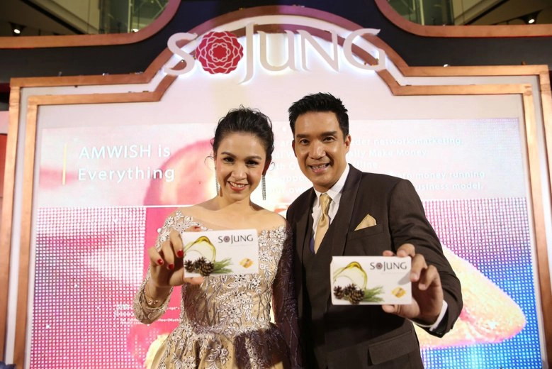 "กบ-บรู๊ค" ควงคู่รับงานครั้งแรกรอบ 10 ปี