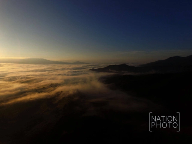 นทท.คึกคักที่ "จุดชมทะเลหมอกหยุนไหล"