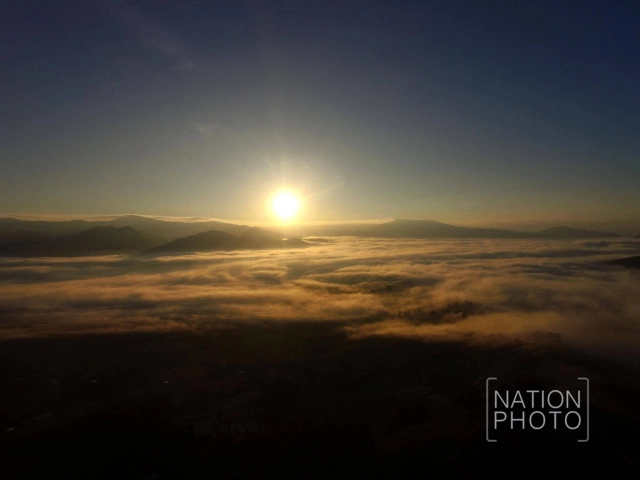 นทท.คึกคักที่ "จุดชมทะเลหมอกหยุนไหล"