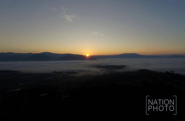 นทท.คึกคักที่ "จุดชมทะเลหมอกหยุนไหล"