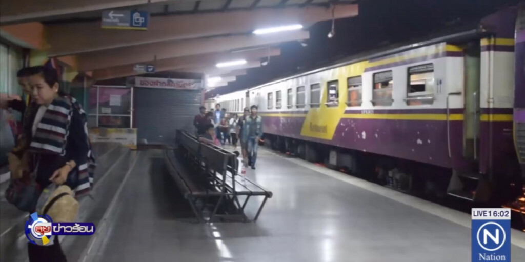 รถไฟสายใต้ เดินรถถึง "ทุ่งสง" หลังน้ำท่วมสูงถึงราง รถไฟสายใต้ เดินรถถึง "ทุ่งสง" หลังน้ำท่วมสูงถึงราง
