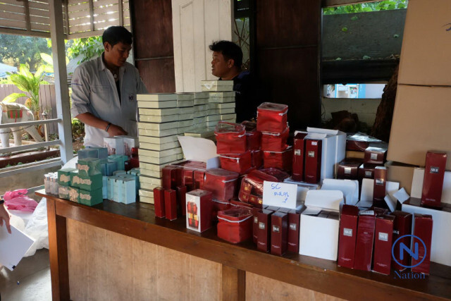 สืบนครบาลบุกจับ
ร้านขายน้ำหอมต่างประเทศปลอม
ย่านดอนเมือง