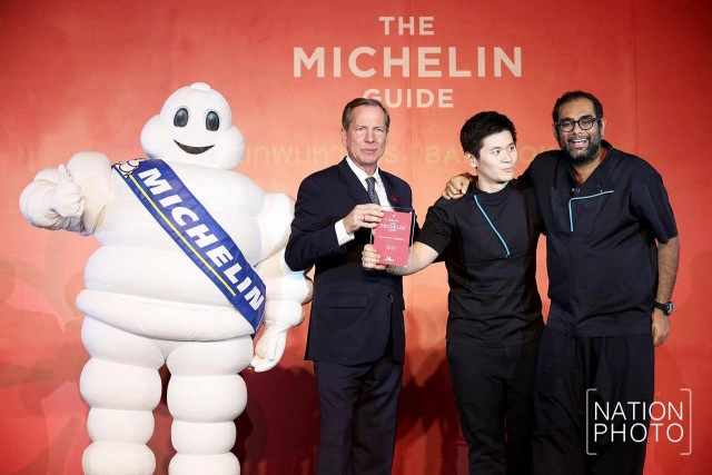 ‘ร้านเจ๊ไฝ’ ร้านริมถนน 1 เดียวที่ได้ดาวมิชลิน
