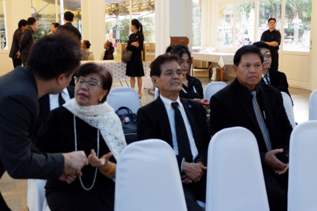 สุดอาลัยรดน้ำศพ "ดร.ผาณิต"