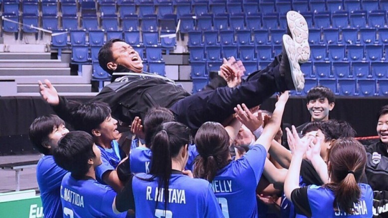 ฟลอร์บอลสาวไทย ยึดอันดับ 13 โลก ฟลอร์บอลสาวไทย ยึดอันดับ 13 โลก