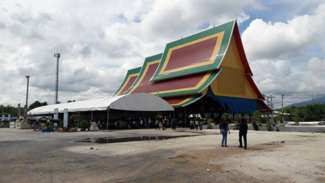 เที่ยว กังหันลม ชมวัด ขอหวย ที่ "เมืองคอน"