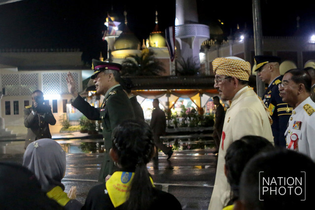 สมเด็จพระเจ้าอยู่หัว เสด็จฯทรงเป็นประธานในการพระราชทานรางวัลการทดสอบการอัญเชิญพระมหาคัมภีร์อัลกุรอาน