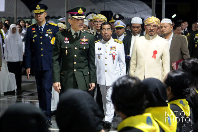 สมเด็จพระเจ้าอยู่หัว เสด็จฯทรงเป็นประธานในการพระราชทานรางวัลการทดสอบการอัญเชิญพระมหาคัมภีร์อัลกุรอาน