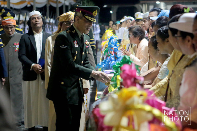 สมเด็จพระเจ้าอยู่หัว เสด็จฯทรงเป็นประธานในการพระราชทานรางวัลการทดสอบการอัญเชิญพระมหาคัมภีร์อัลกุรอาน