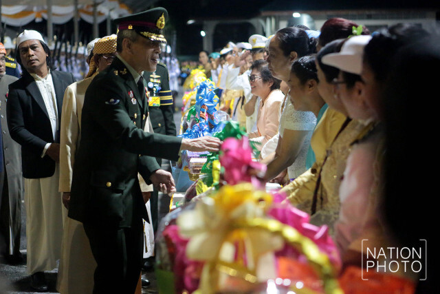 สมเด็จพระเจ้าอยู่หัว เสด็จฯทรงเป็นประธานในการพระราชทานรางวัลการทดสอบการอัญเชิญพระมหาคัมภีร์อัลกุรอาน