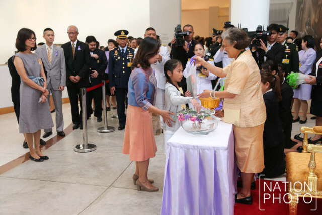 สมเด็จพระเทพฯ เสด็จทรงเปิดนิทรรศการภาพถ่ายฝีพระหัตถ์ ประจำปี 2560 "กาวยประภา"