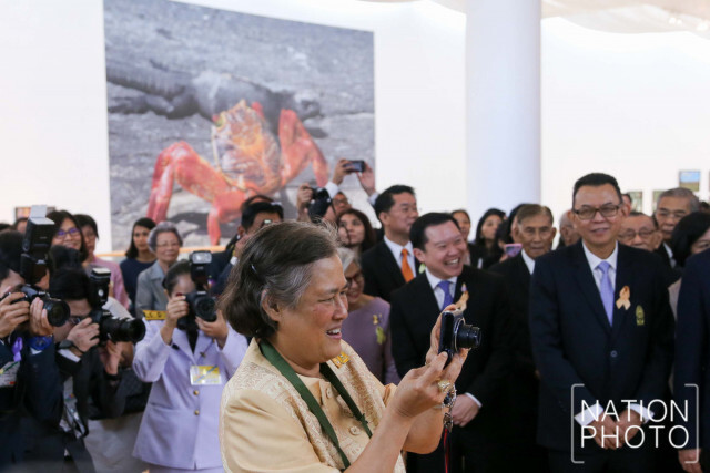 สมเด็จพระเทพฯ เสด็จทรงเปิดนิทรรศการภาพถ่ายฝีพระหัตถ์ ประจำปี 2560 "กาวยประภา"