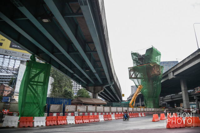 เร่งซ่อมสะพานข้ามแยกลาดพร้าวชำรุด คาด 3 วันเสร็จ