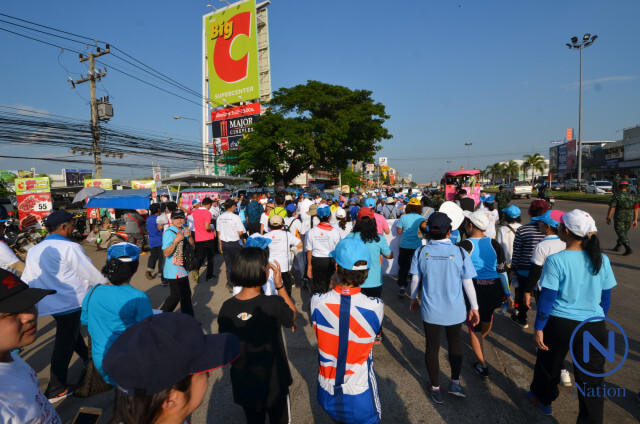 ชาวกำแพงเพชรจัดเดินวิ่งรับบริจาคสมทบ "ตูน บอดี้สแลม" 13 ธ.ค.60