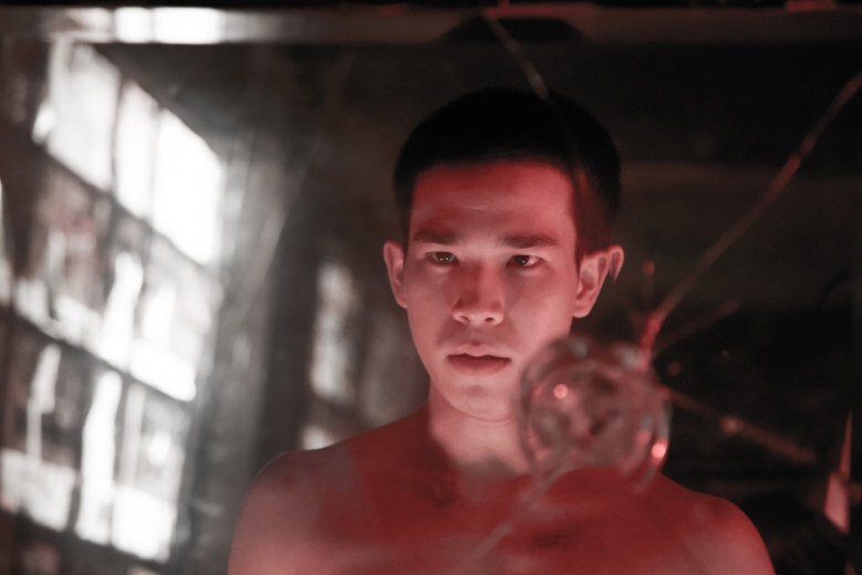 "โลโมโซนิค" ปลุกพลังผ่านเพลง "ส่งมือ"