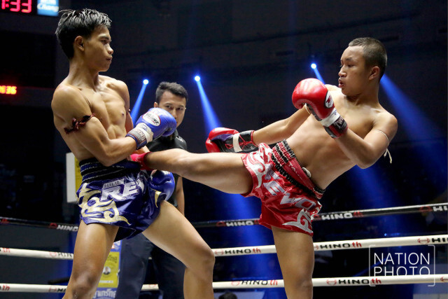 มวยไทยเกียรติเพชร หนุมาน ท๊อตมวยไทย ชนะคะแนน เพชรประดับ บุรีรัมย์มวยไทย