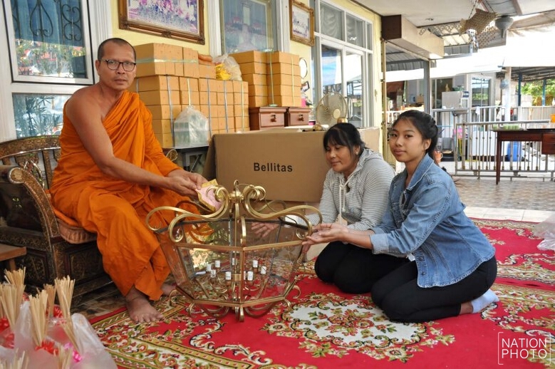 หลานสาวเสือมเหศวร ‘หม้ายพันล้าน’ ทำบุญบ้านเกิด