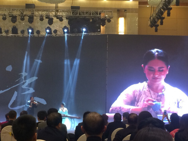 บินลัดฟ้าไปดูชาพันปีกับต้าอี้ที