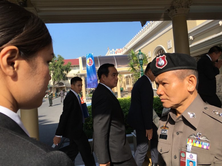 "ตู่-ป้อม-ป๊อก" อารมณ์ดี ร่วมฟังแถลงการปฏิบัติงาน "กอ.รมน."